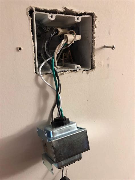 doorbell transformer hook up